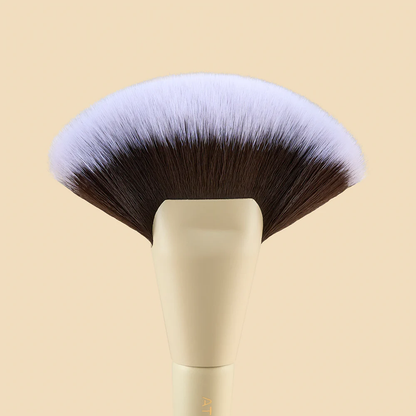 BROCHA DUO GLAM PARA CONTORNO Y TIPO ABANICO PARA RETIRAR EXCESO